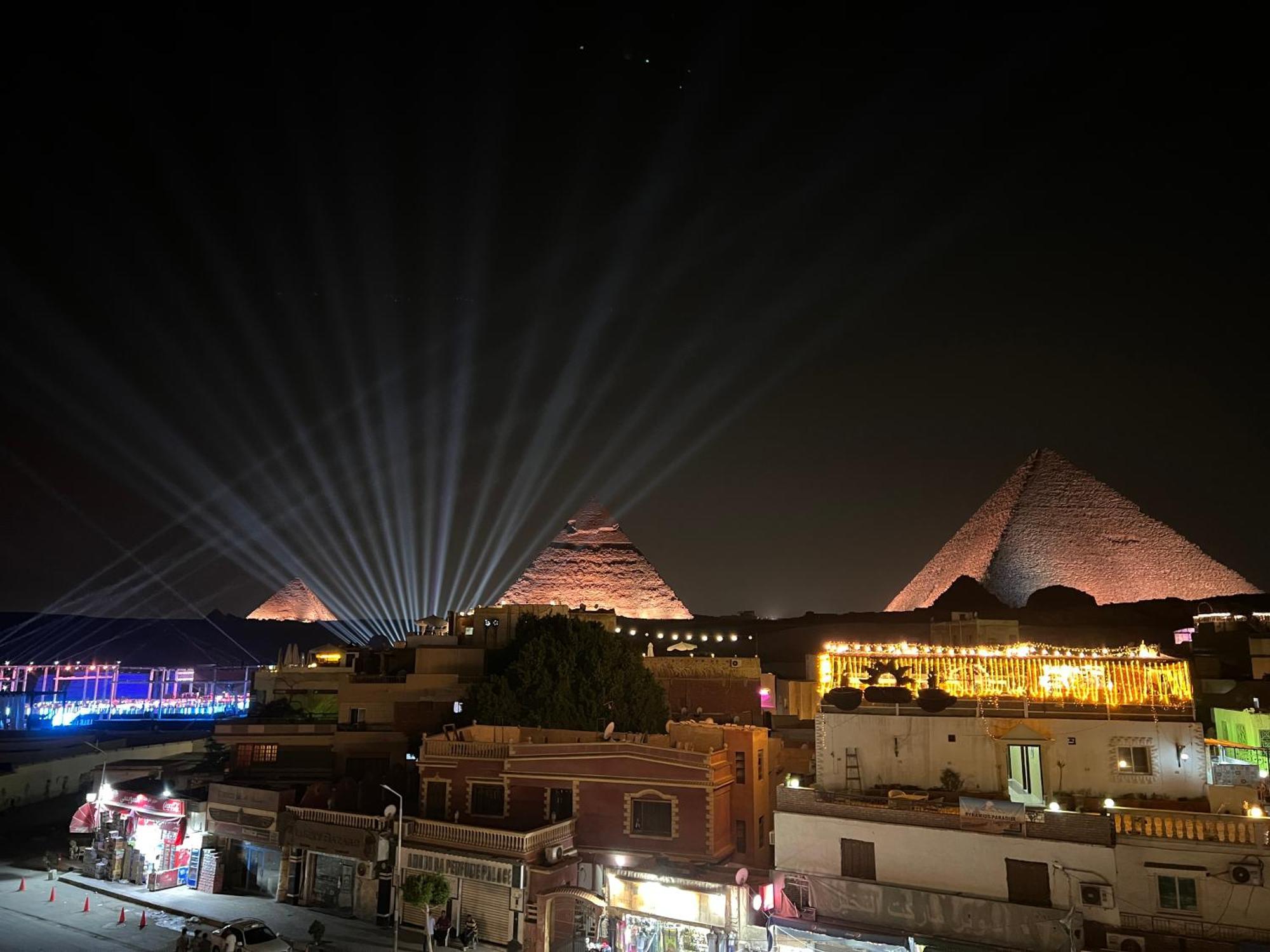 Pyramids Top In Le Caire Extérieur photo