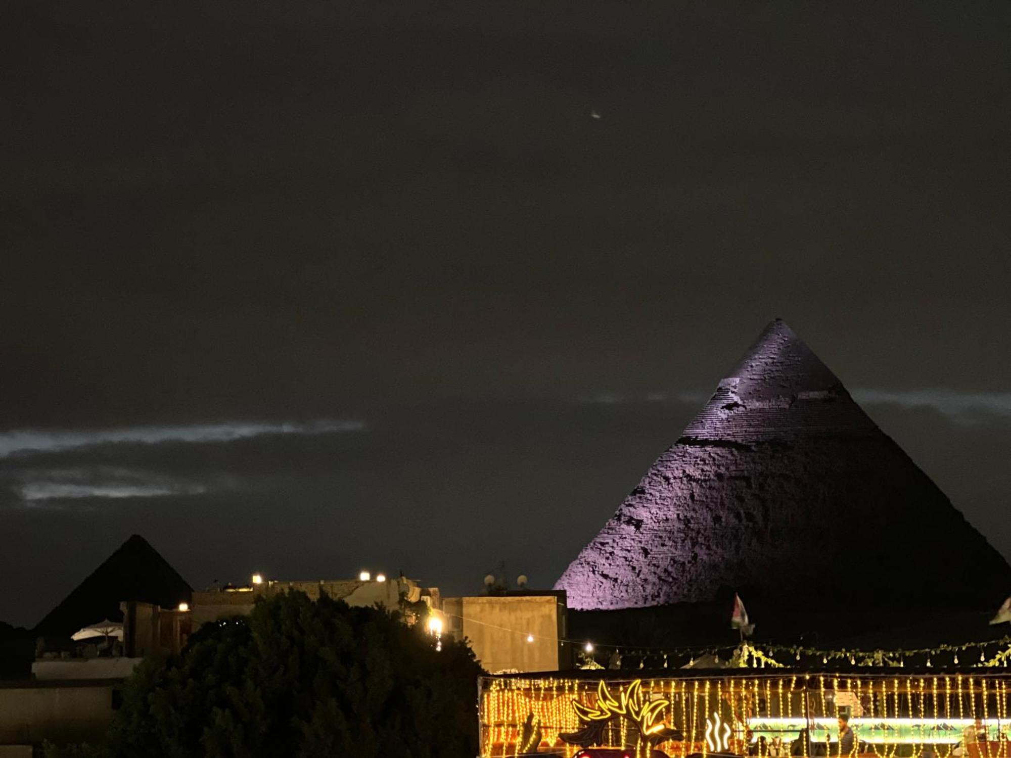 Pyramids Top In Le Caire Extérieur photo