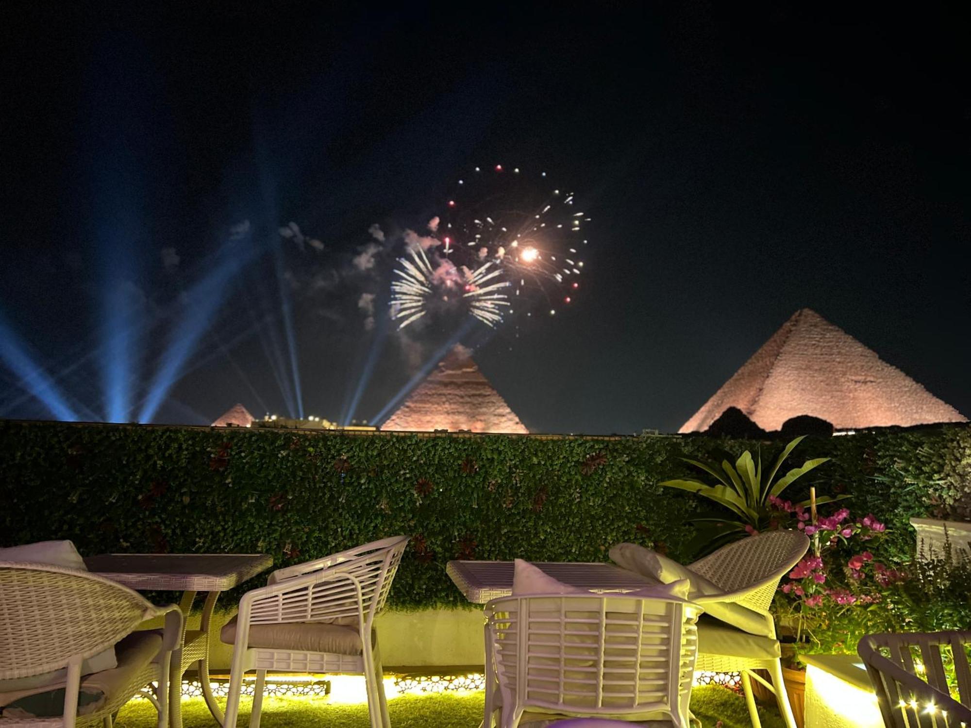 Pyramids Top In Le Caire Extérieur photo